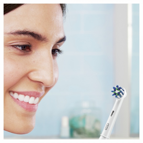 Электрическая зубная щетка Oral-B Vitality Pro Protect X Clean Голубая