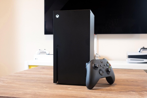 Игровая консоль Microsoft Xbox Series X (889842640809) black