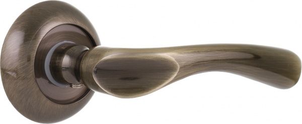Ручка дверная Latuna на розетке без запирания 62 мм старая бронза